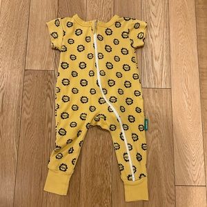 Parade organic cotton lion onsie